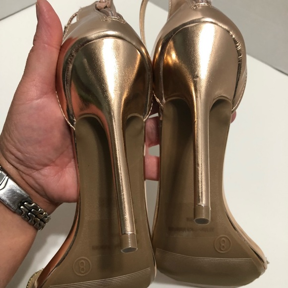Charlotte Russe Glitter dress sandals gold size 8 - Picture 2 of 8